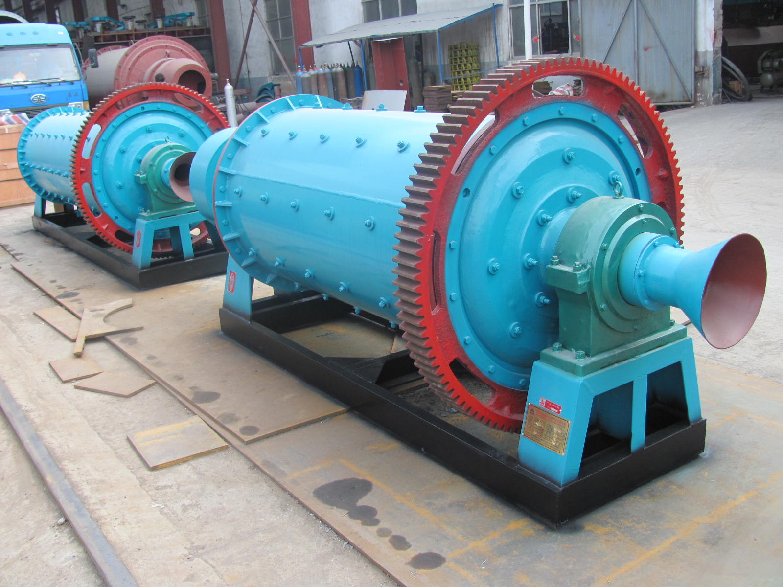 Hematite ore grinding process in trapezium mill