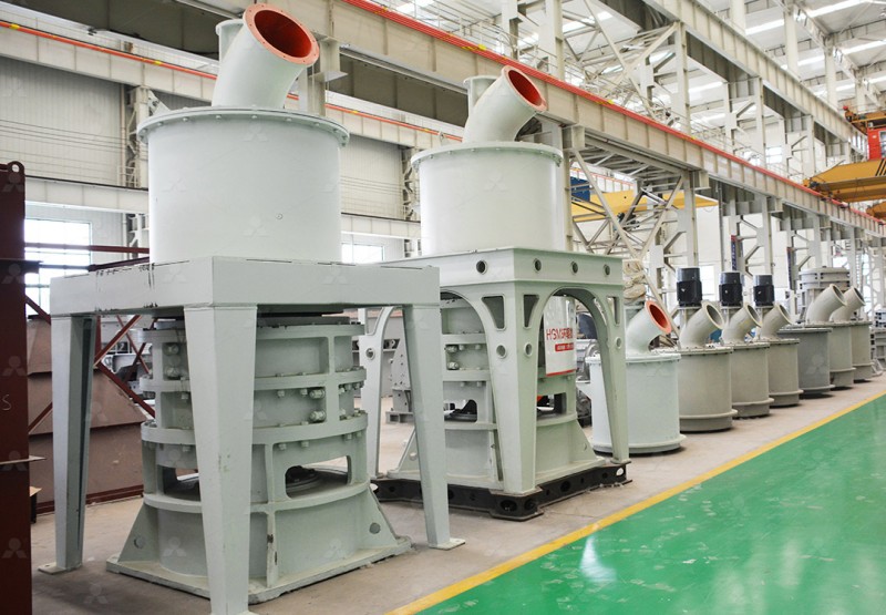 Ultrafine grinding mill for fine powder production