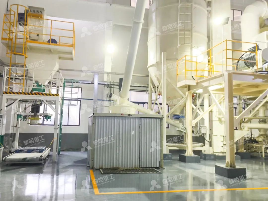 MW Ultrafine Grinding Mill producing calcium oxide powder for animal feed