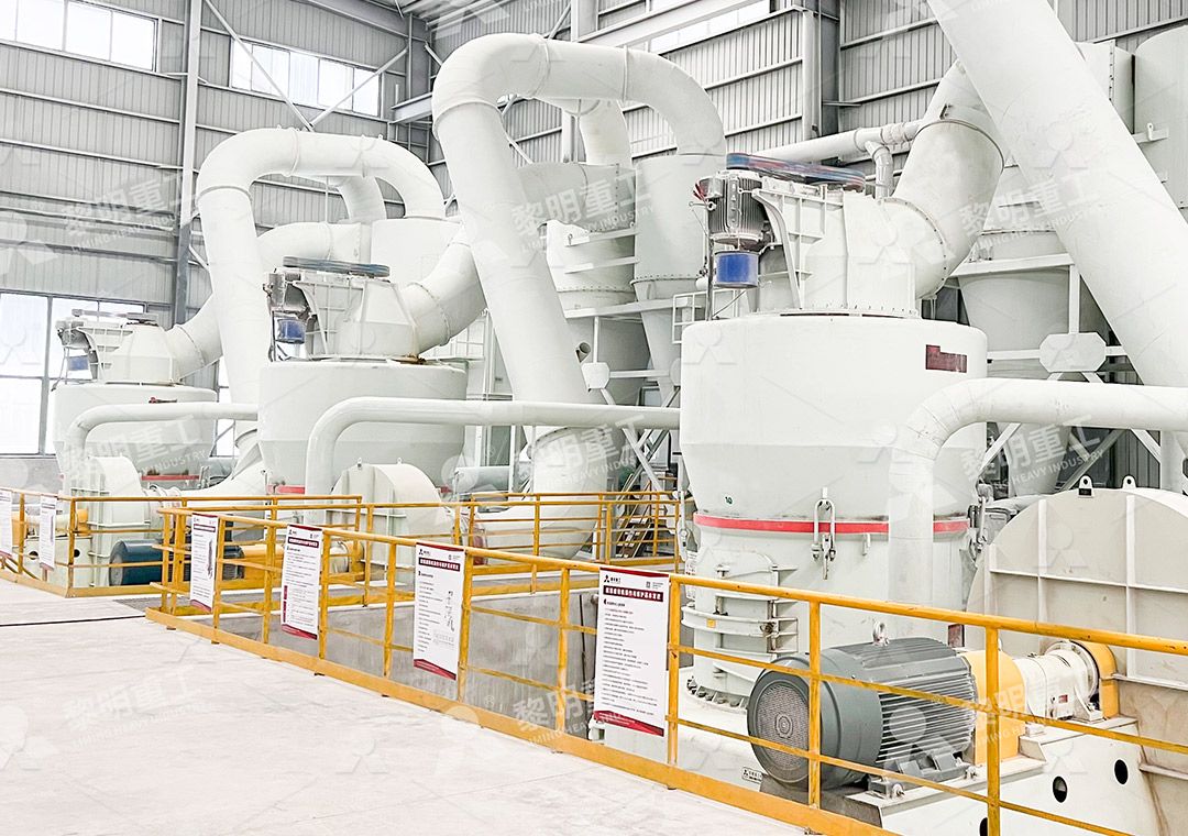 Industrial grinding machine for stone crushing